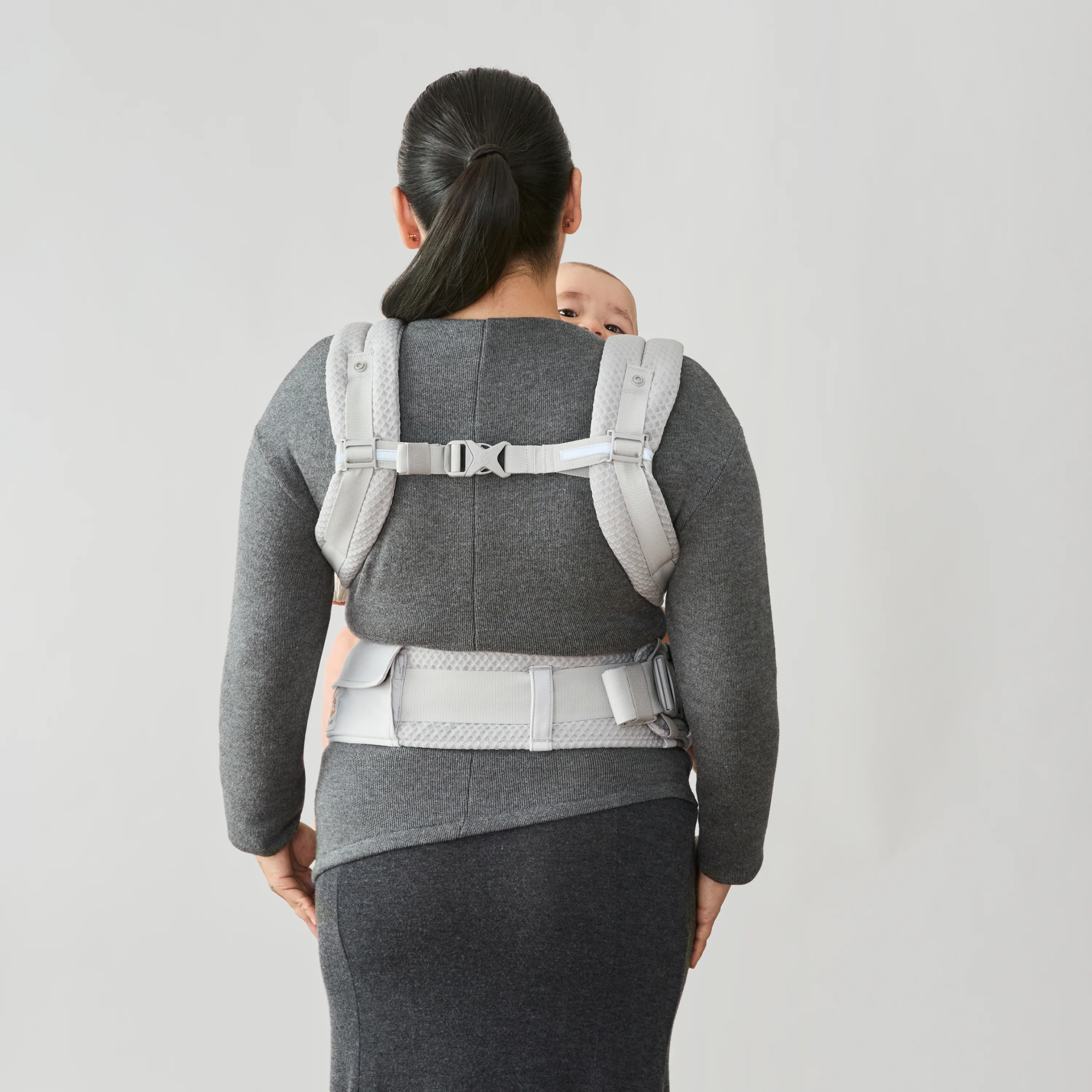 Alta Hip Seat Baby Carrier - Pearl Grey - Image 5